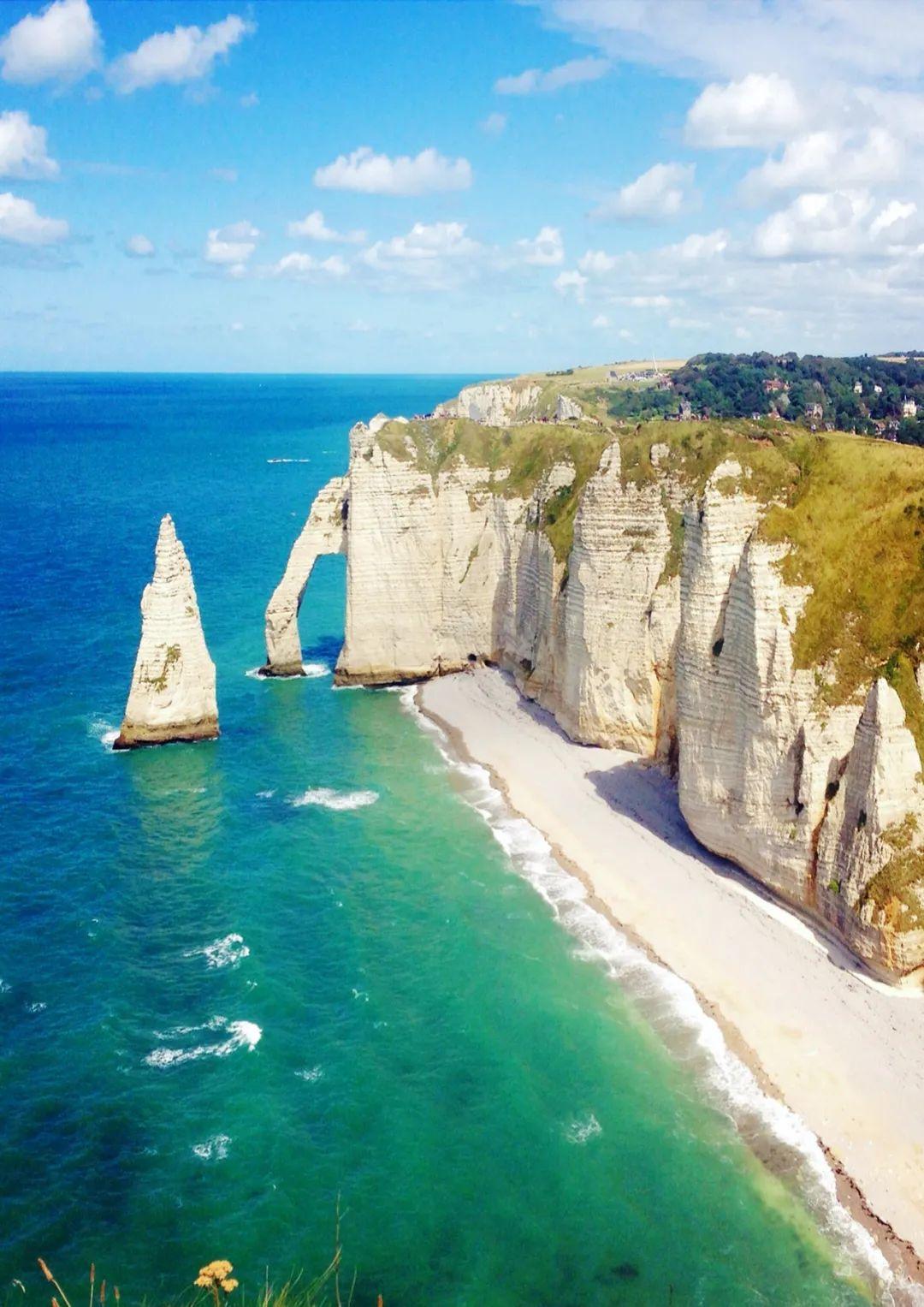 海南，热带魅力的璀璨天堂！🌴